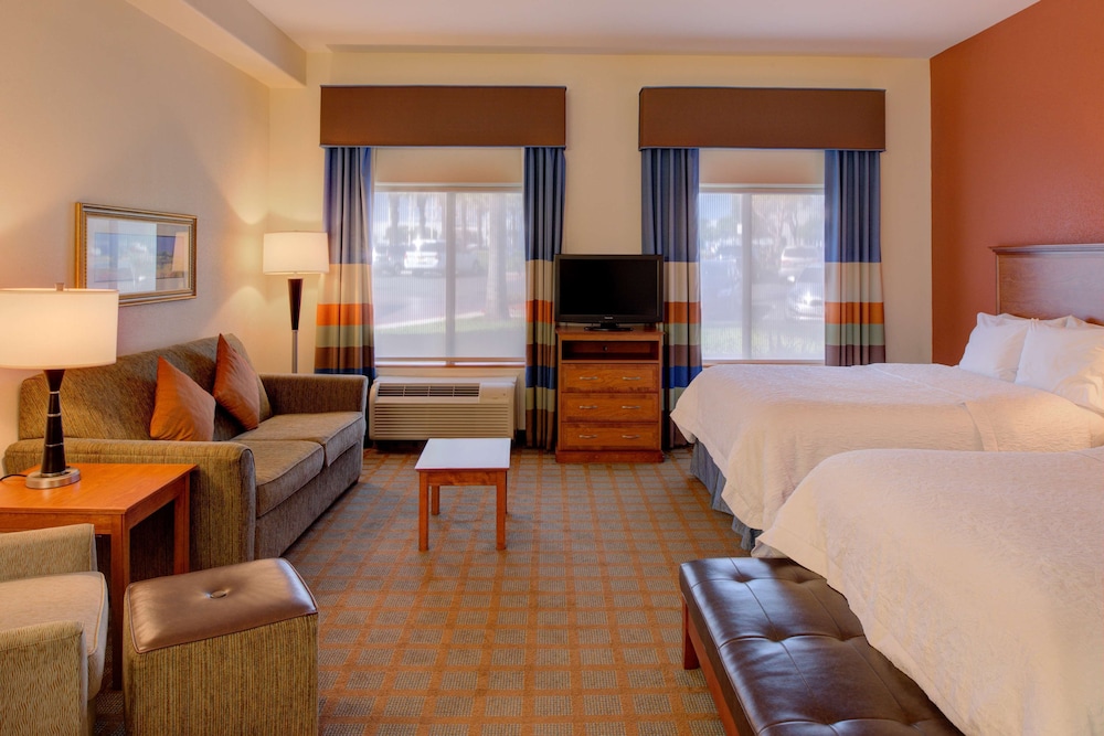 Hampton Inn & Suites Ontario - photo 17