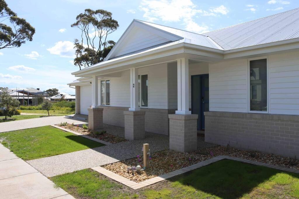 Seafoam Cowes New Home Fast Nbn Wifi — 4-Star Luxury Hotel in Cowes, Australia