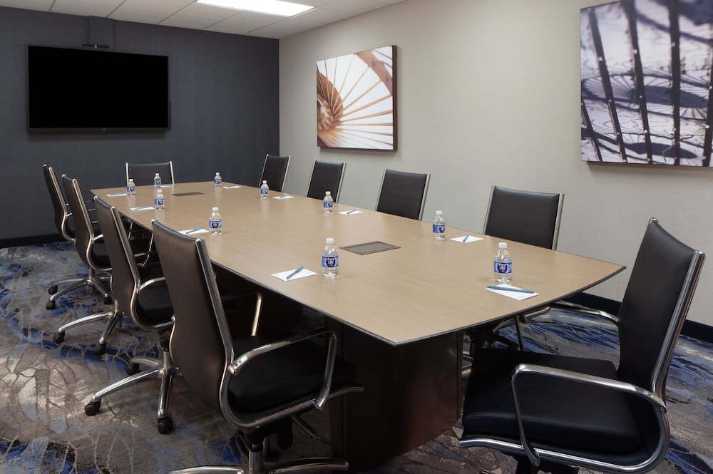 Fairfield Inn & Suites by Marriott Charleston - photo 35