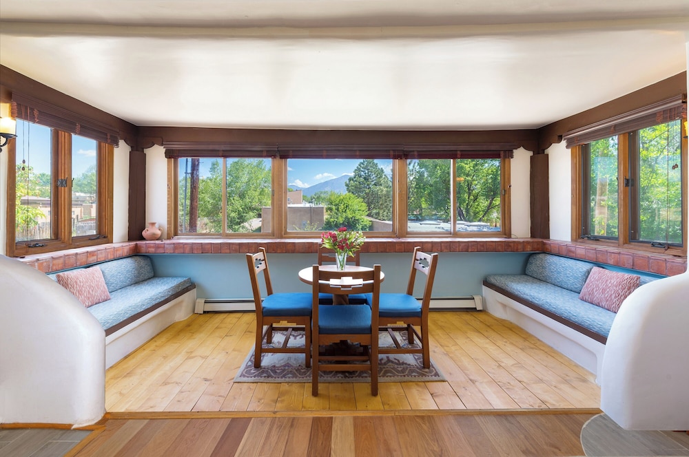Inn on La Loma Plaza - photo 54