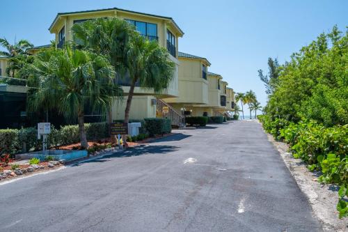 Coco Plum Beach & Tennis Club & Marina - photo 48