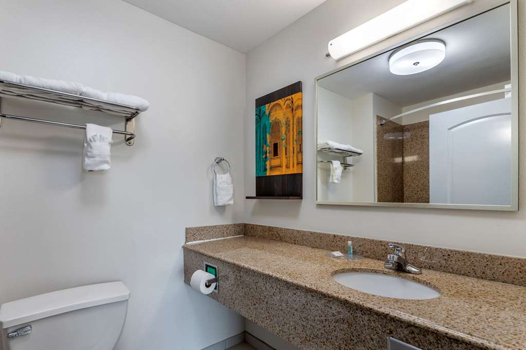 MainStay Suites Port Arthur Beaumont South - photo 21