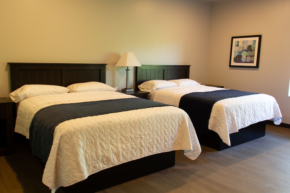 Watershed Hotel - photo 9