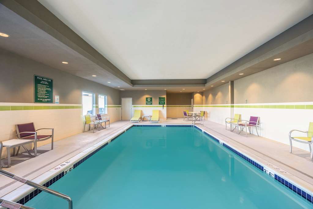 La Quinta Inn & Suites by Wyndham Memphis Downtown - photo 6