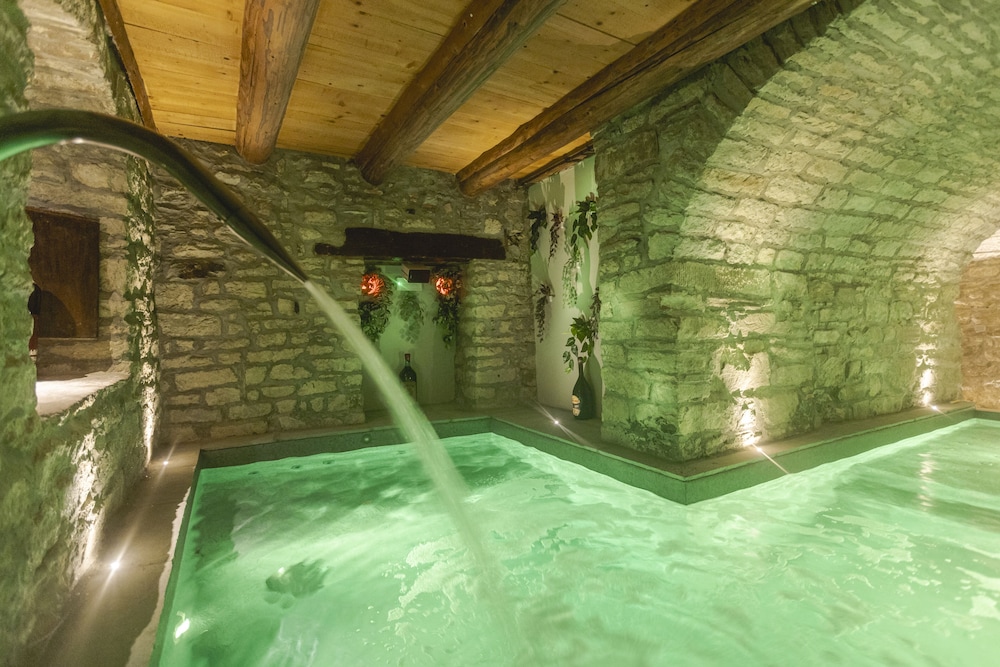 Granduca Mountain Wellness Apartments Campigna — 4-Star Luxury Hotel in Santa Sofia, Italy