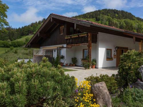 Haus Christl — 4-Star Luxury Hotel in Berchtesgaden, Germany