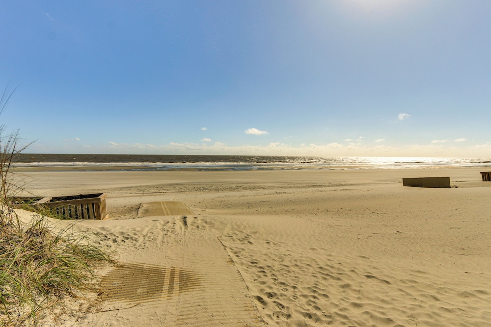 Resort Perks Beach Access: Condo in Hilton Head - photo 26