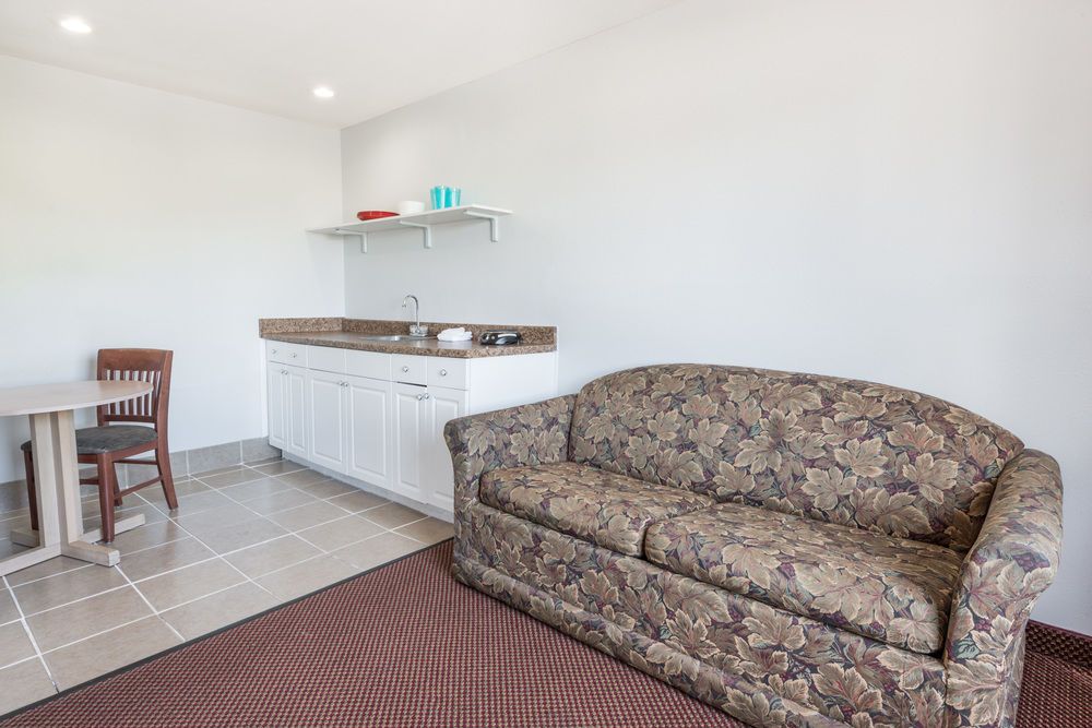 Super 8 by Wyndham Georgetown - photo 14