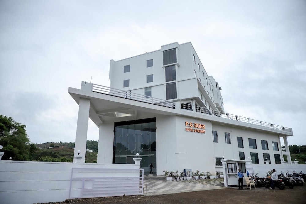 Pg Sons Hotel And Resort — hotel in Nandurbar