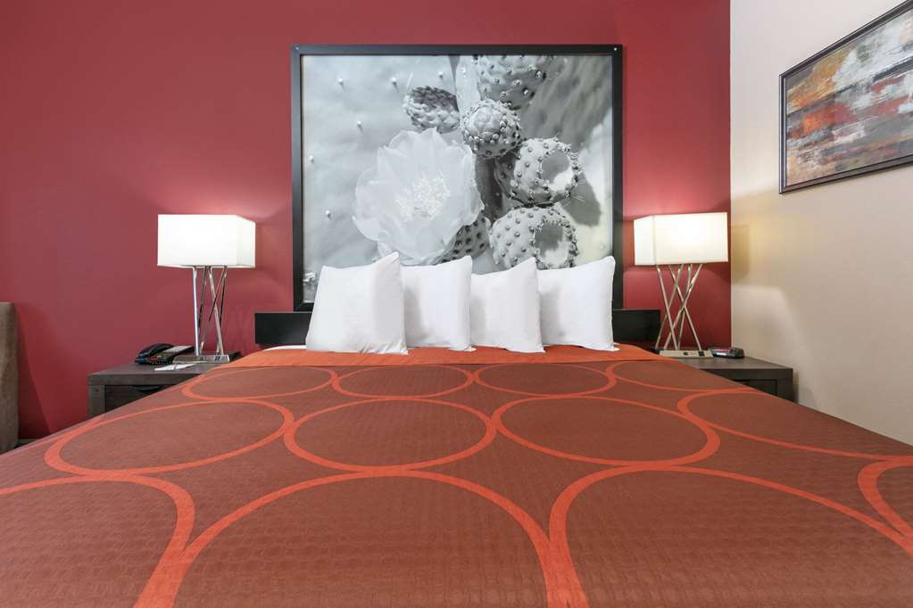 Super 8 by Wyndham Karnes City - photo 18