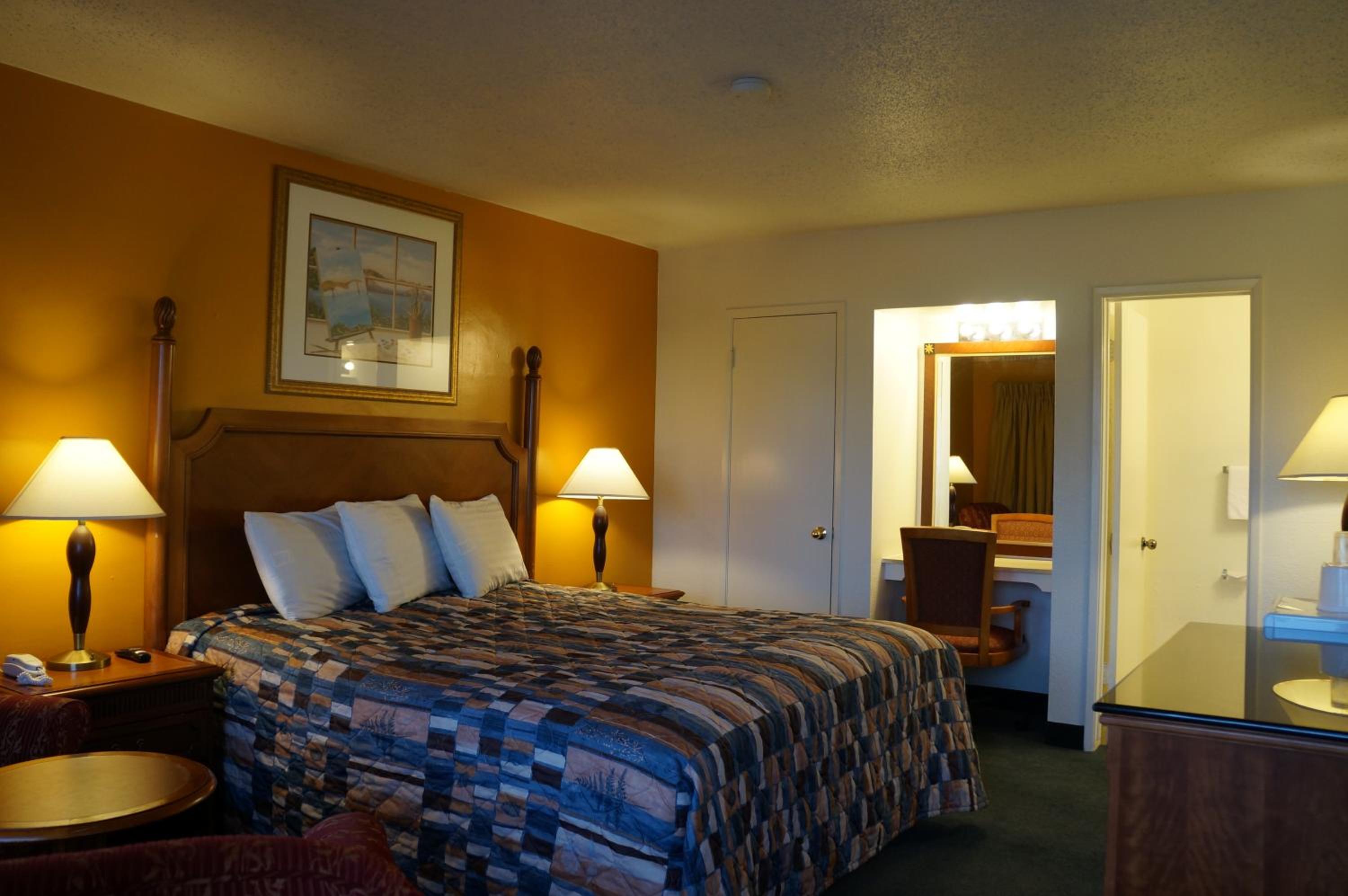 Classic Inn Red Bluff - photo 13