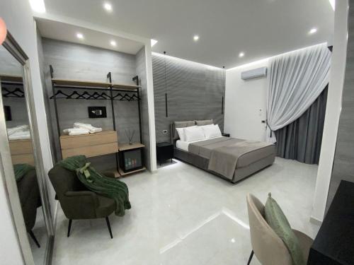 Calasanzio26 Luxury Rooms — 4-Star Luxury Hotel in Naples, Italy