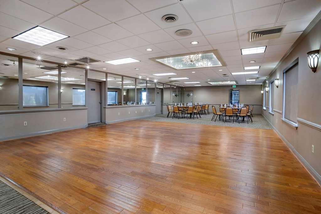 Comfort Inn Towson Baltimore North - photo 29
