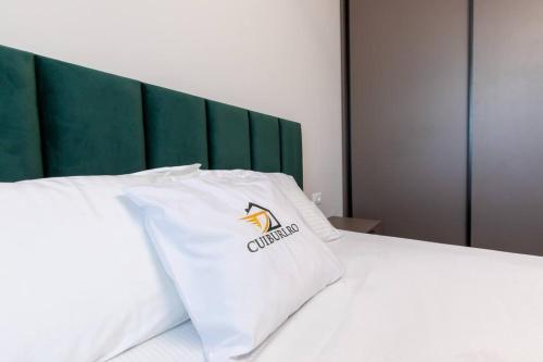 Elegant 2 BR Retreat — 4-Star Luxury Hotel in Bucharest, Romania
