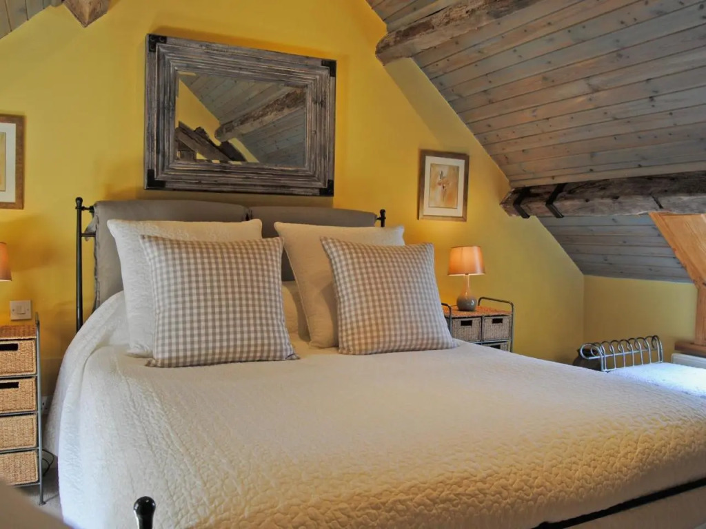Bequia Reet — 4-Star Luxury Hotel in Cardington, United Kingdom