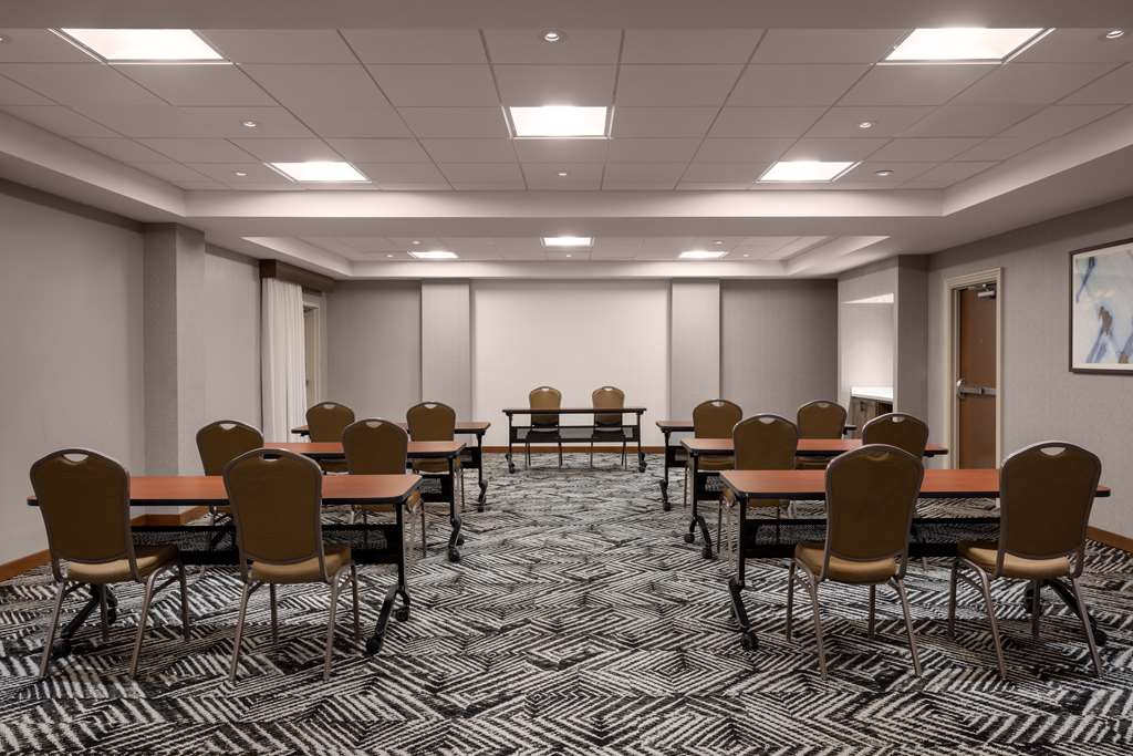 Hyatt Place Chantilly Dulles Airport South - photo 30