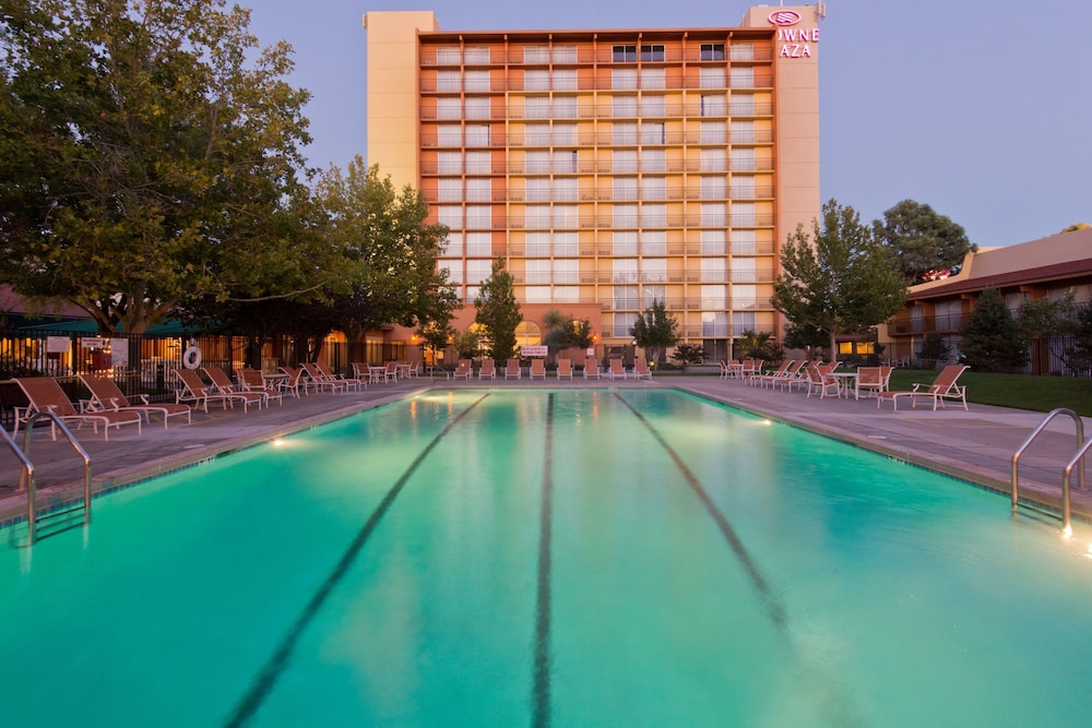 Crowne Plaza Albuquerque by IHG - photo 13
