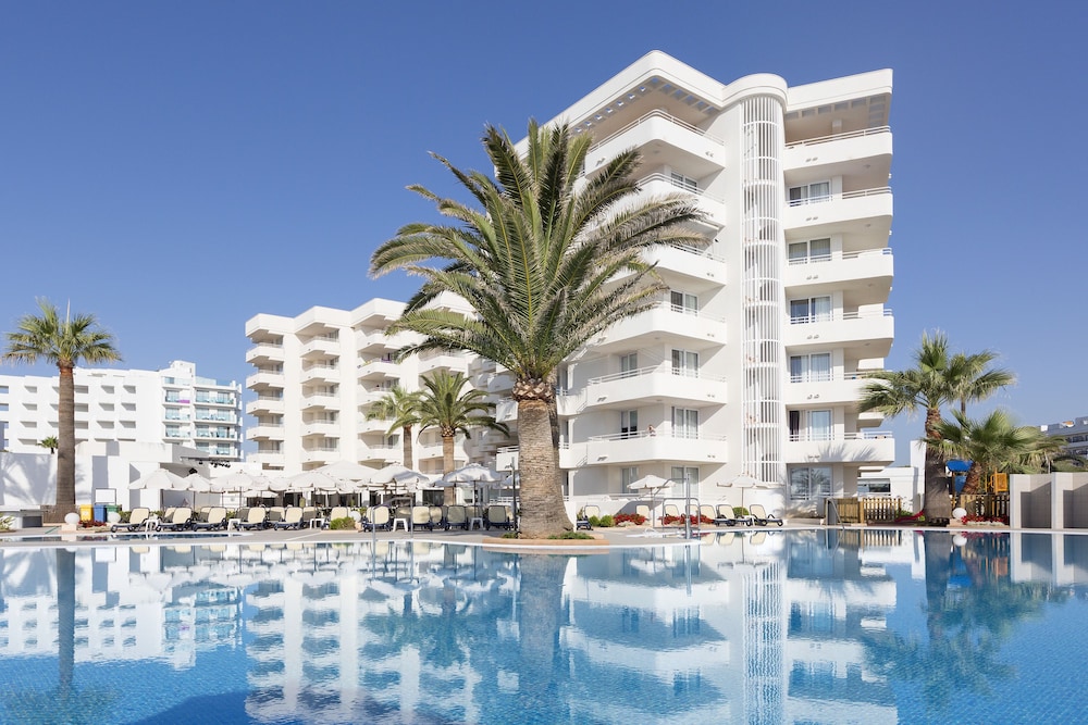 Hipotels Mercedes Aparthotel in Sant Llorenc Des Cardassar, Spain