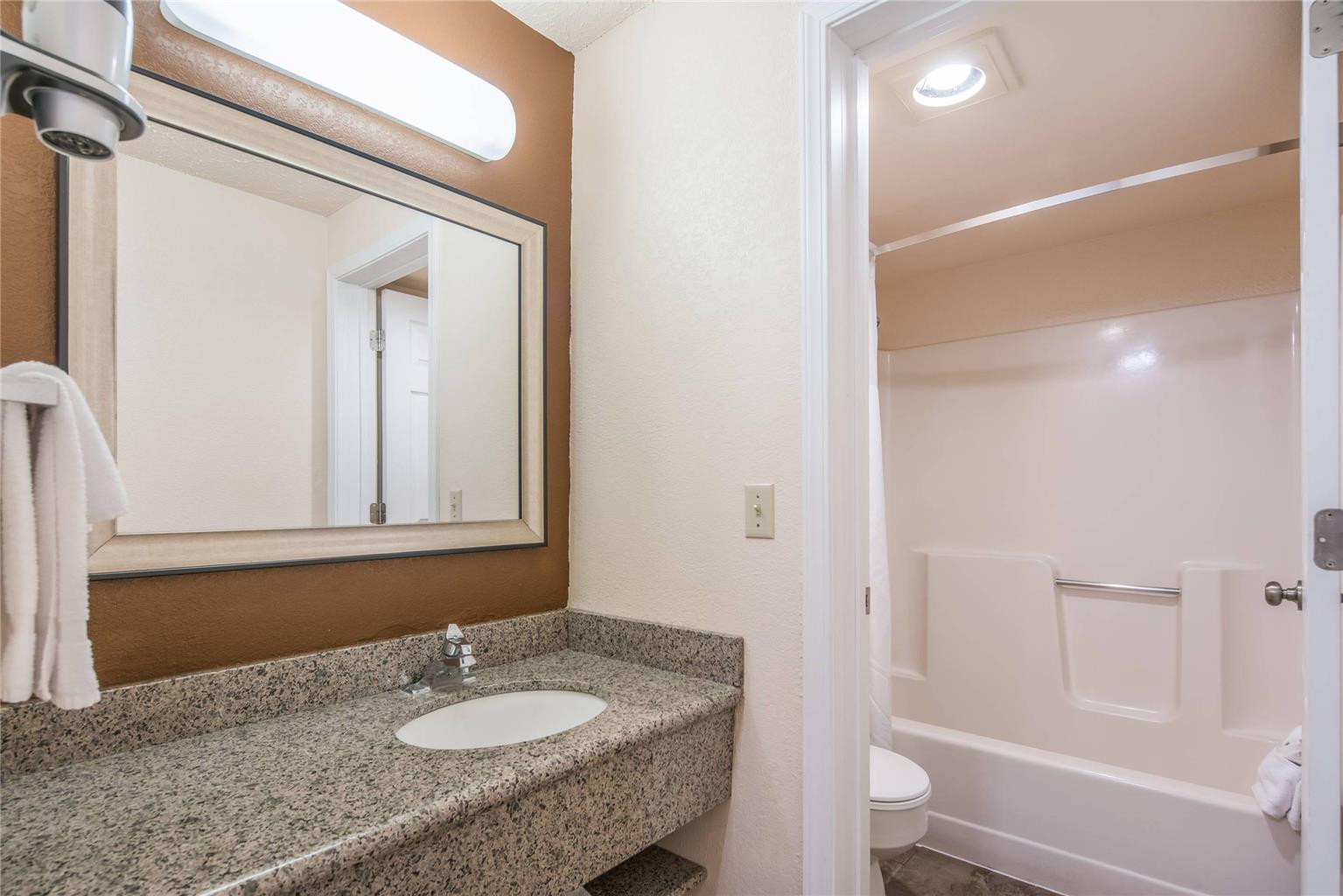 Quality Inn & Suites Downtown Walla Walla - photo 24