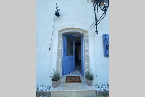 Studio Independant Dans Mas Provencal - carbon neutral hotel in Pegomas