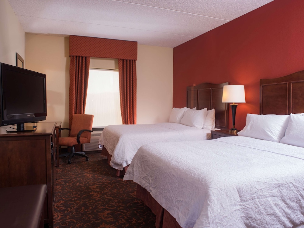 Hampton Inn & Suites Woodstock VA - photo 31