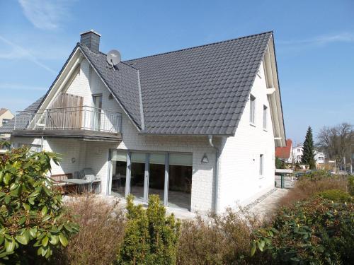 Strandnahes Ferienhaus Mit Terrasse Strandamsel Binz — Ostseebad Binz