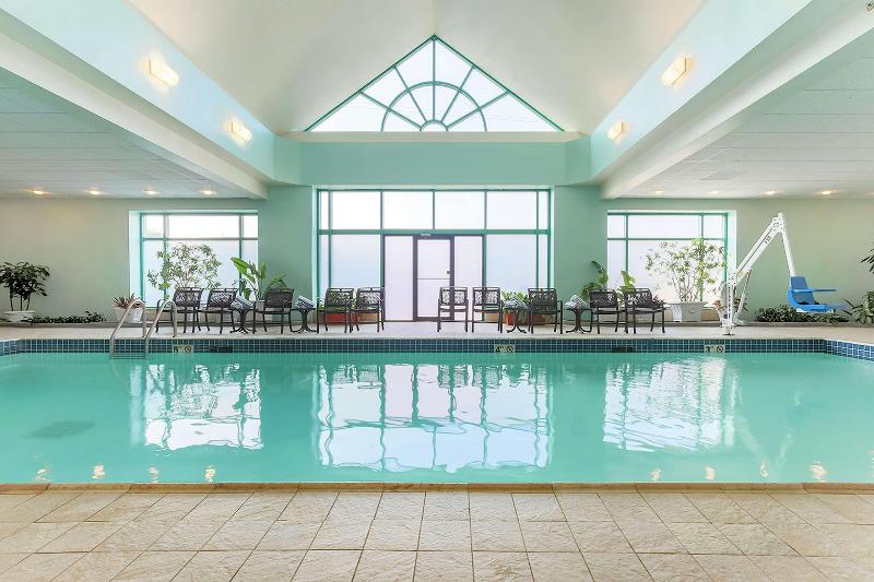 Embassy Suites by Hilton Chicago Lombard Oak Brook - photo 113