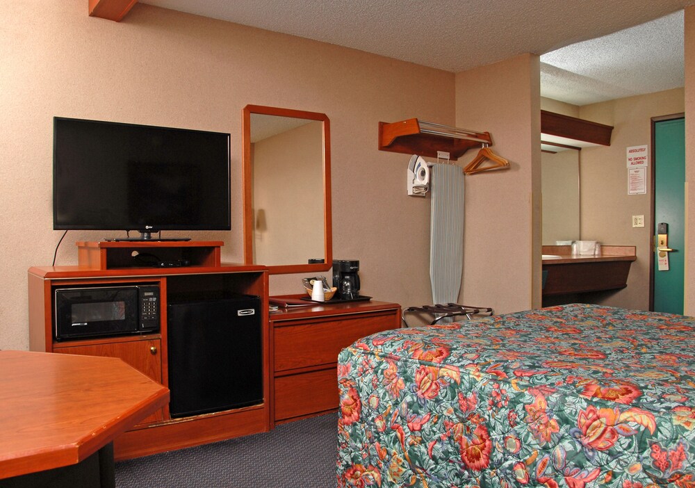 Redmond Inn - photo 10