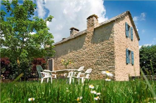 Les fayards 7 personnes du presbytere - carbon neutral hotel in Unknown City