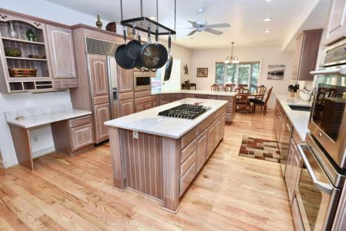 Spring Mountain Manor by Casago McCall Donerightmanagement - photo 42