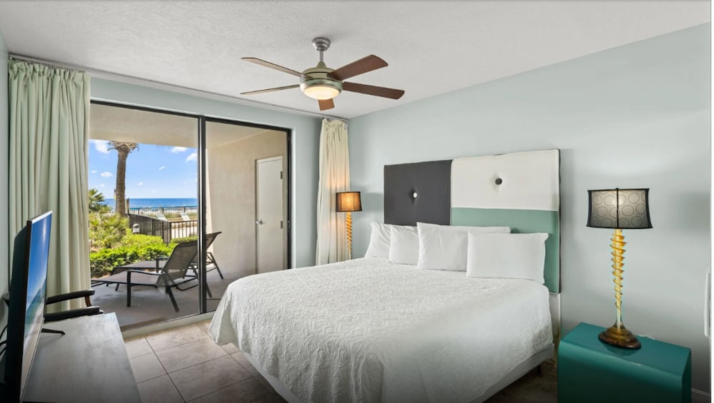 Bluewater 103 — Orange Beach — photo 2