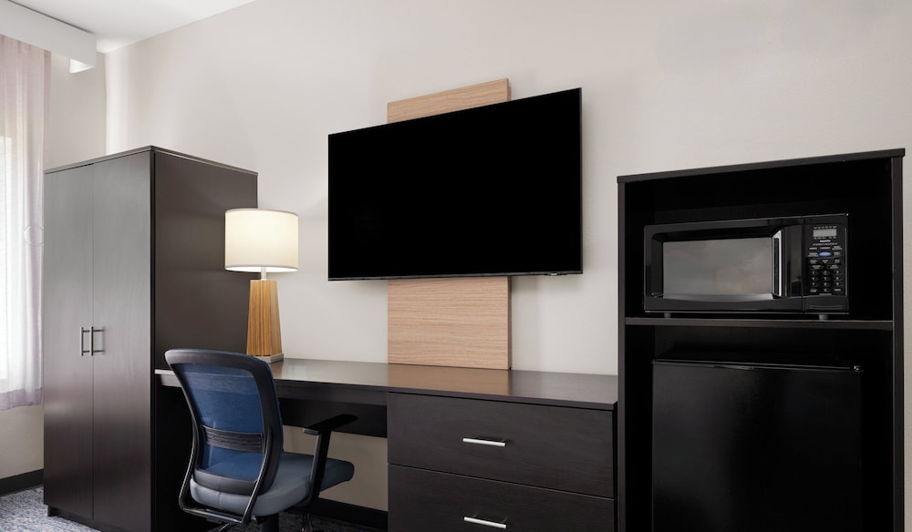 Garner Hotel Topeka West by IHG - photo 16
