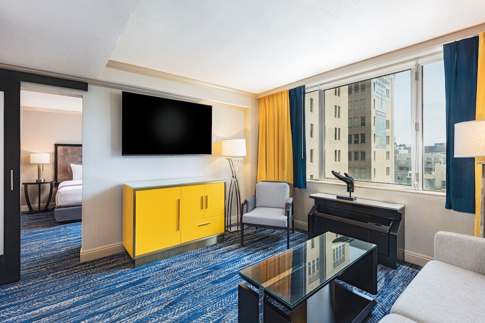 E Central Downtown Los Angeles Hotel - photo 8