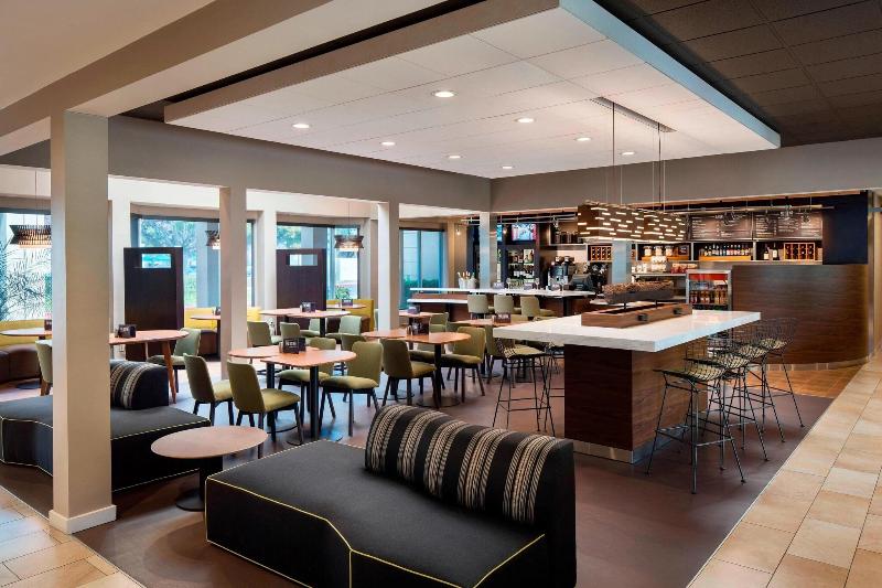 Courtyard by Marriott San Mateo Foster City - photo 28