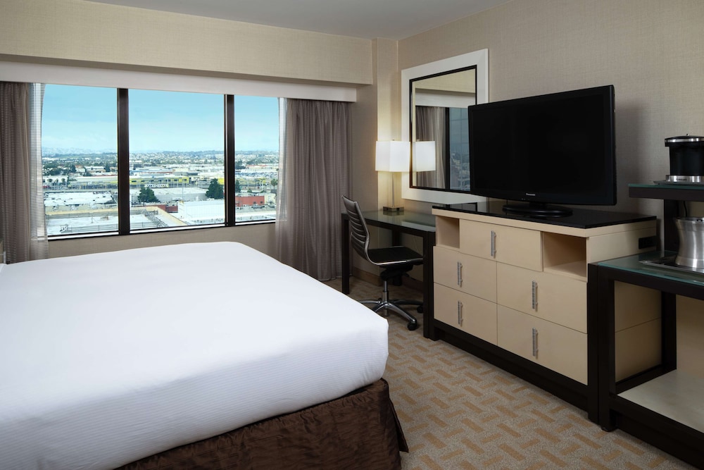 Hilton Los Angeles Airport - photo 15