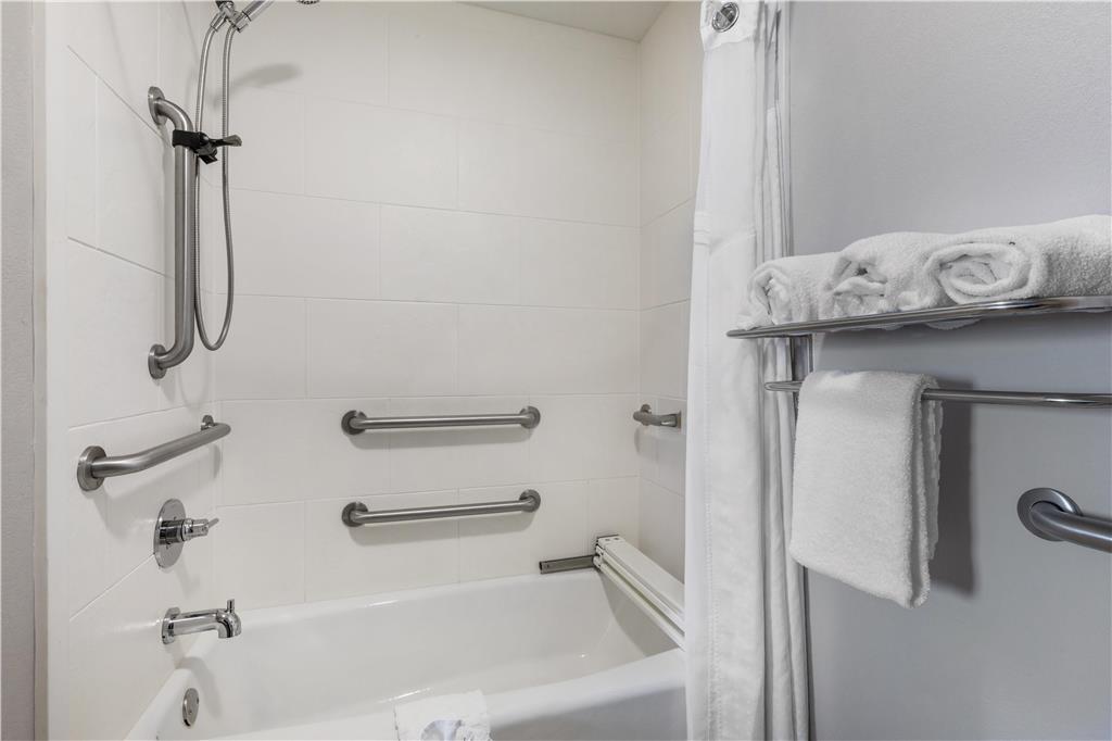 Best Western Limestone Inn & Suites - photo 29