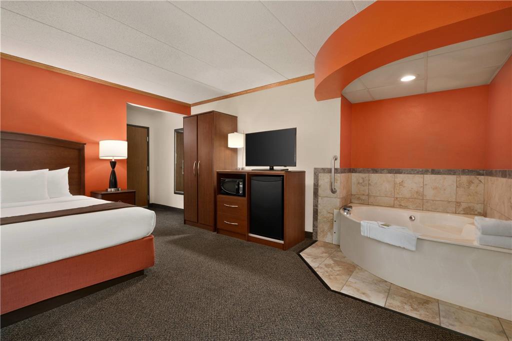 AmericInn by Wyndham Virginia - photo 30