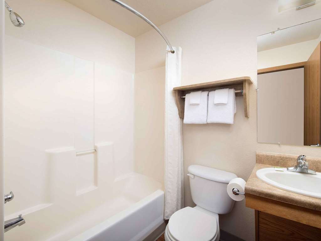 WoodSpring Suites Mobile - photo 7