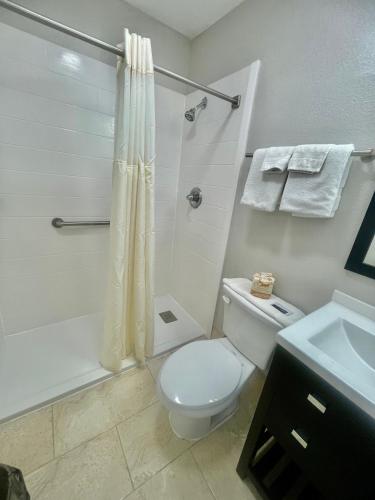 Bradbury Inn - photo 6