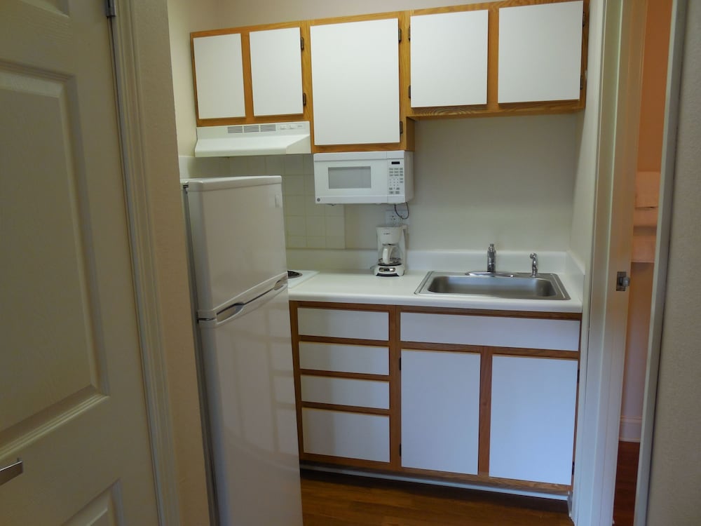 Affordable Suites Salisbury - photo 8