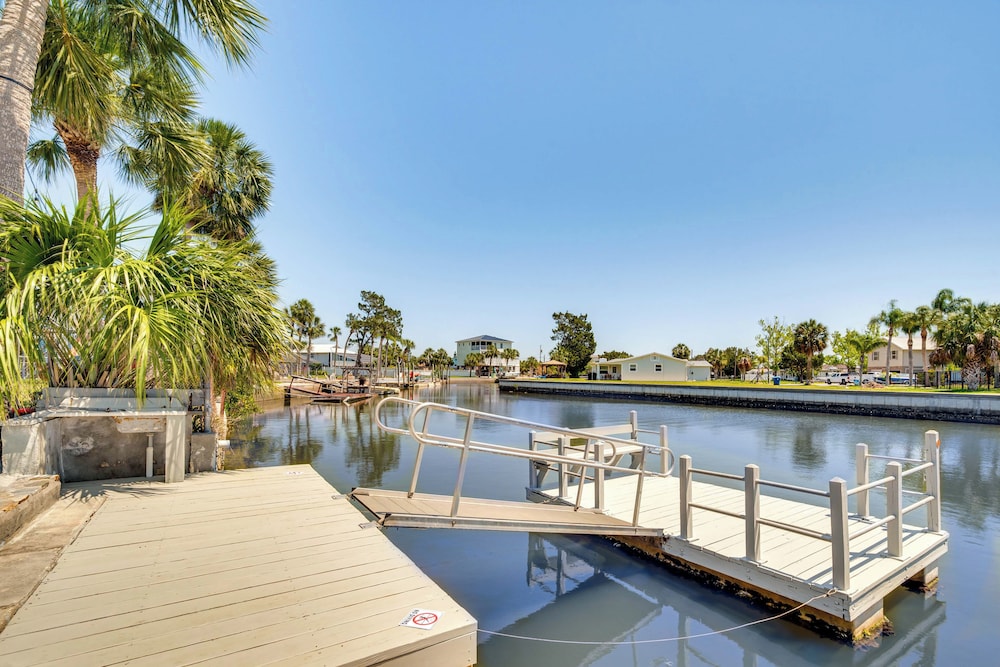 Direct Gulf Access: Hernando Beach Escape - last minute hotel in Spring Hill