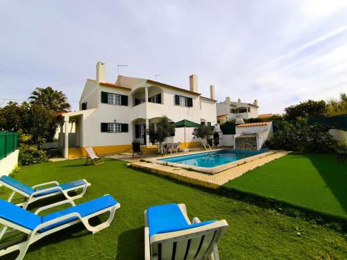 Casa Jagoza Ericeira with pool and garden — 4-Star Luxury Hotel in Ericeira, Portugal