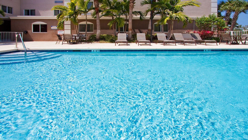 Holiday Inn Express & Suites West Palm Beach Metrocentre by IHG - photo 48