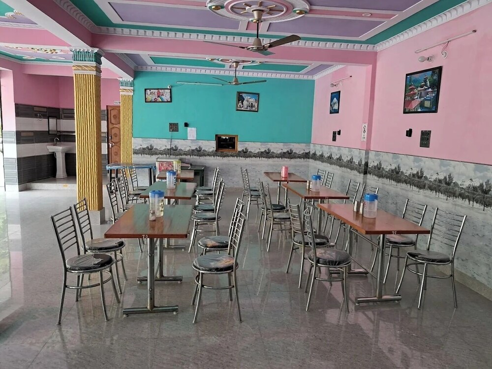 Hotel Mountain Paradise Barkot