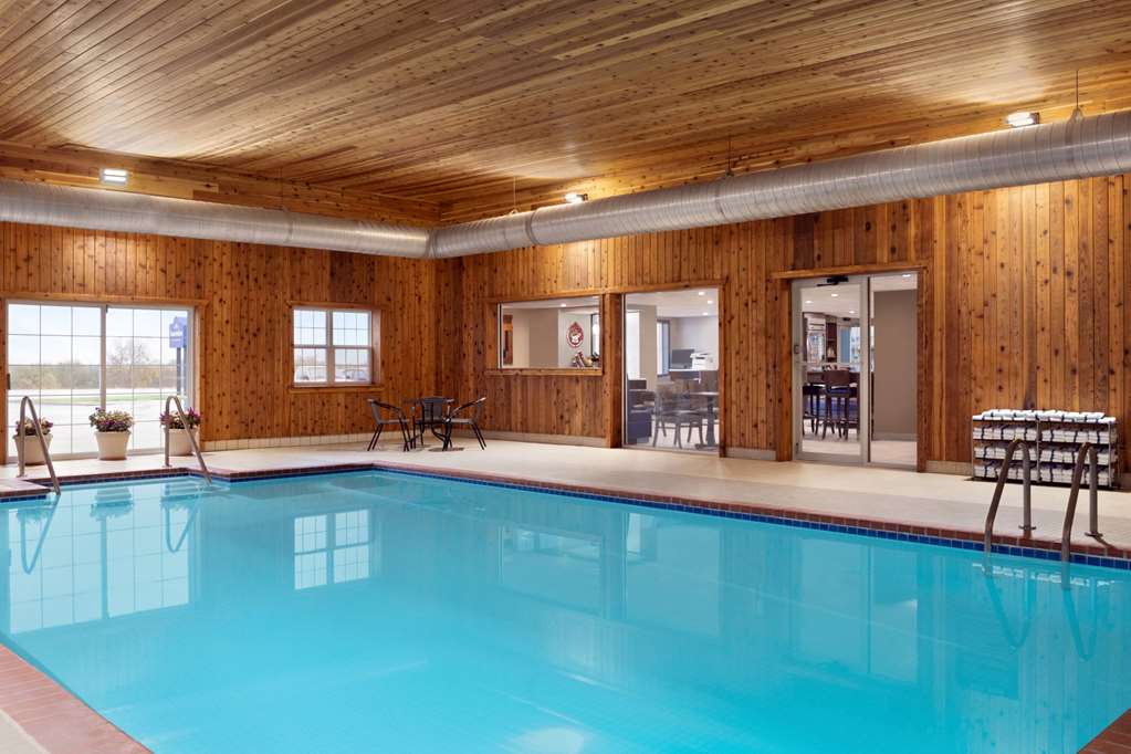 AmericInn by Wyndham Dodgeville - photo 9