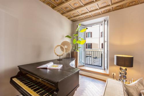 Amazing 3 Bedrooms Pantheon — 4-Star Luxury Hotel in Rome, Italy