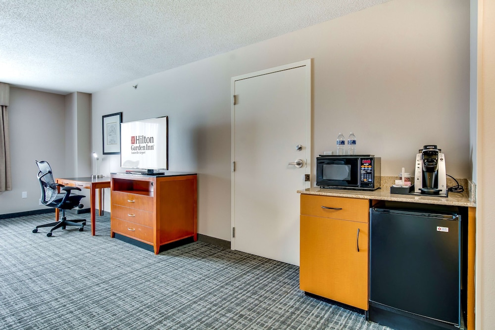 Hilton Garden Inn Louisville Airport - photo 13