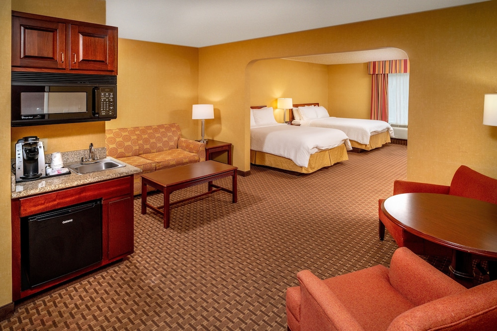 Holiday Inn Express Hotel & Suites Hazard by IHG - photo 22