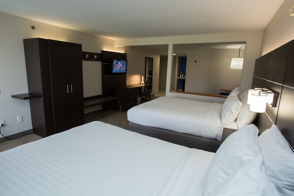 Holiday Inn Express Wilmington by IHG - photo 38