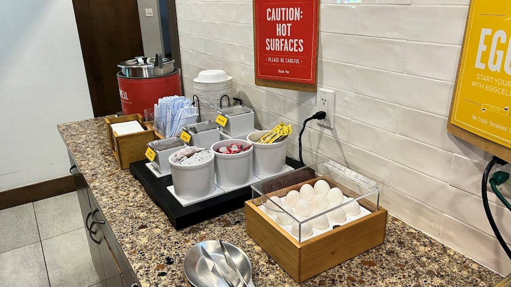 Hampton Inn Montrose - photo 48